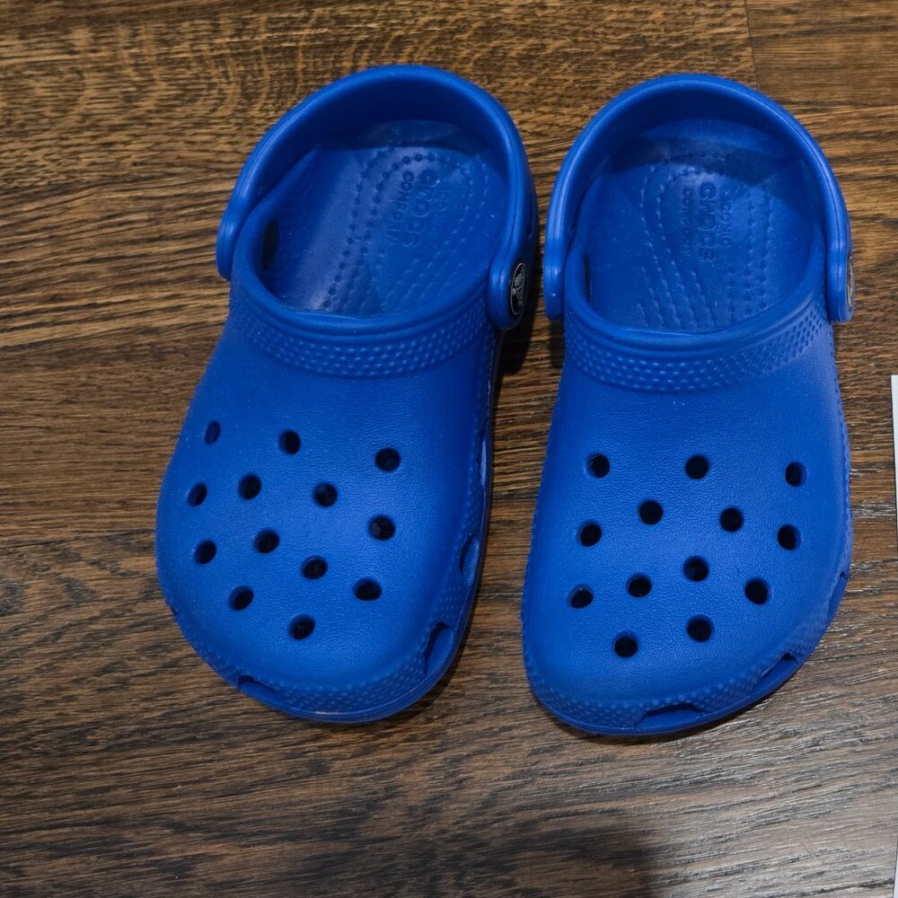 Crocs